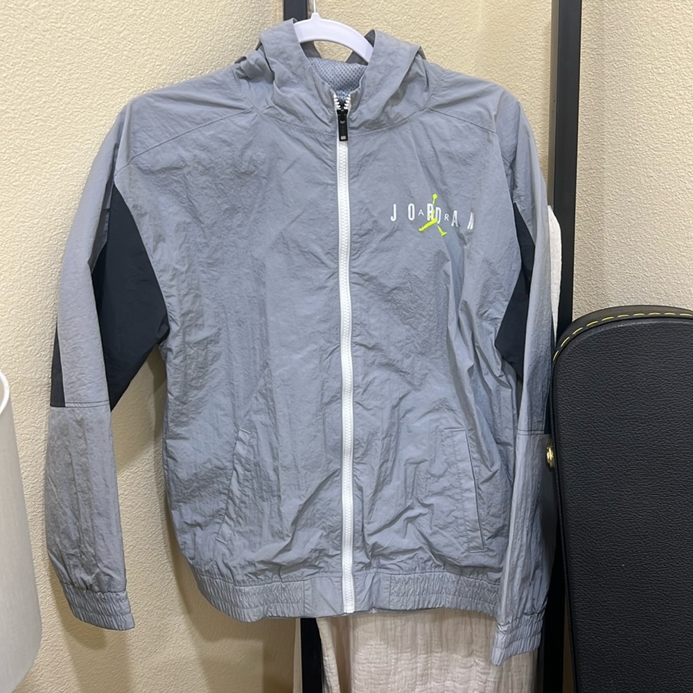 Retro New Jordan jacket youth large
